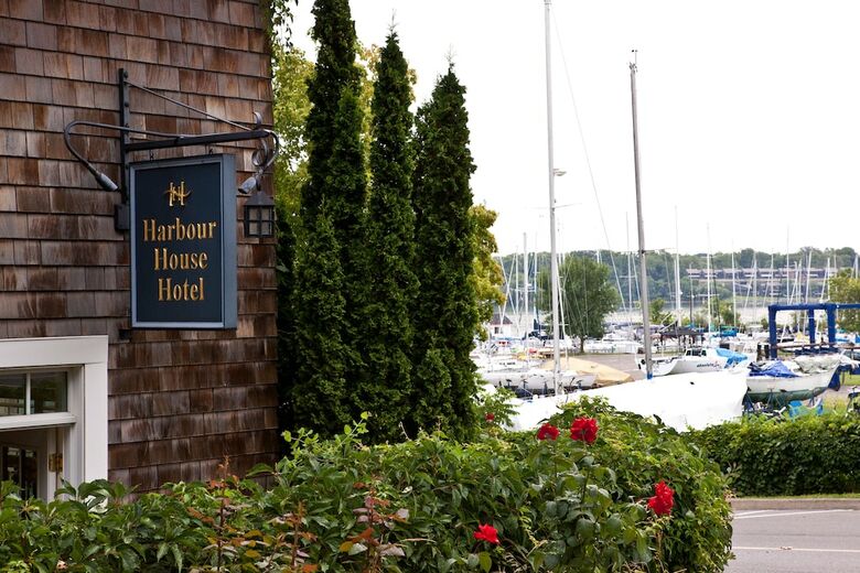 Hotel Harbour House