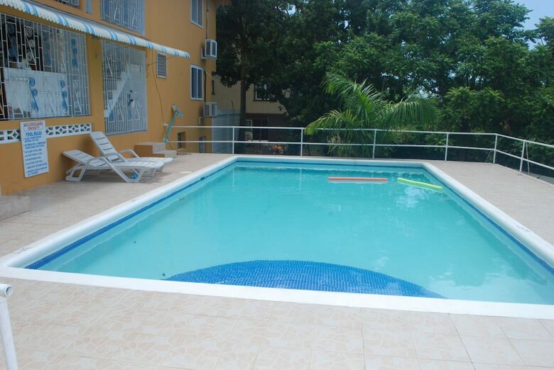 Hotel Enchanted Villas And Guest House