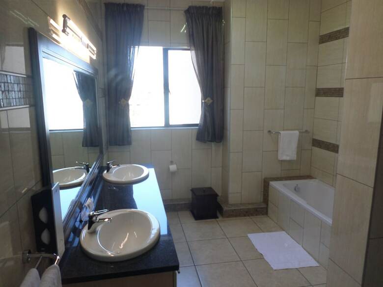 Hotel The Links Corporate Guest House