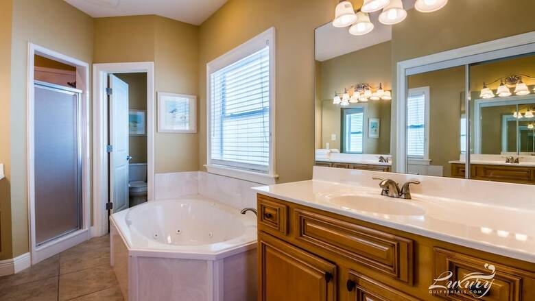 Bella Vista By Luxury Gulf Rentals
