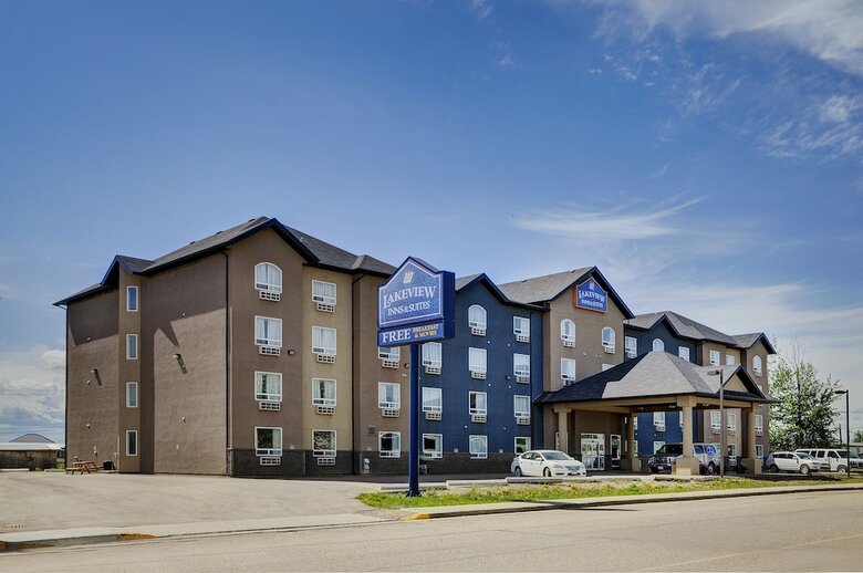 Hotel Lakeview Inns & Suites - Fort Nelson