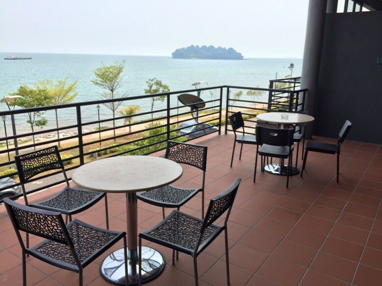 Bayfront Hotel