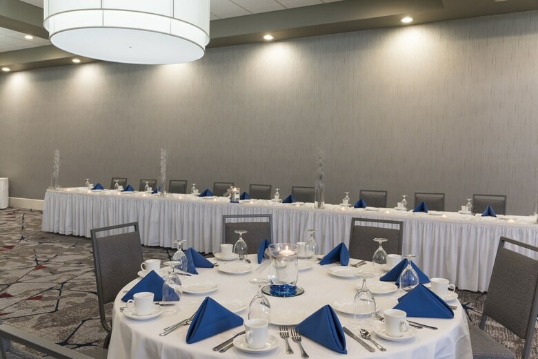 Delta Hotels By Marriott Grand Rapids Airport