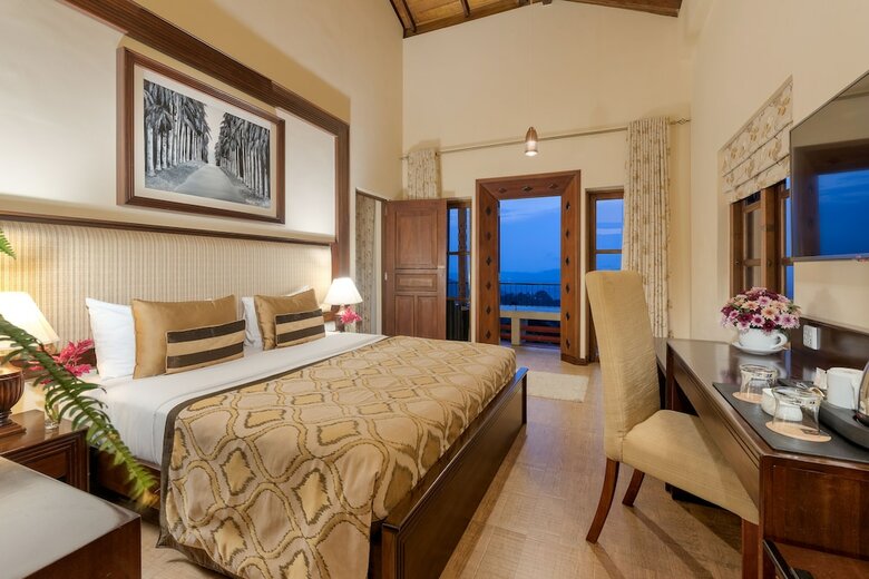 Hotel Amaya Hills