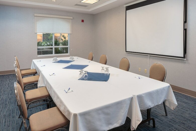 Hotel Holiday Inn Express & Suites Belleville