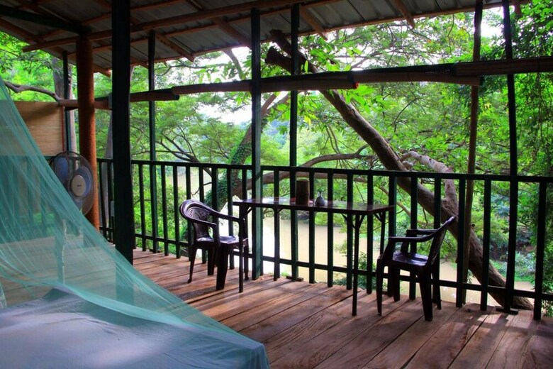 Hotel Riverside Cabana Yala