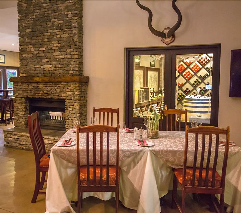 Posada Hamiltons Lodge & Restaurant