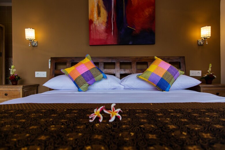 Bed & Breakfast Warji House 1
