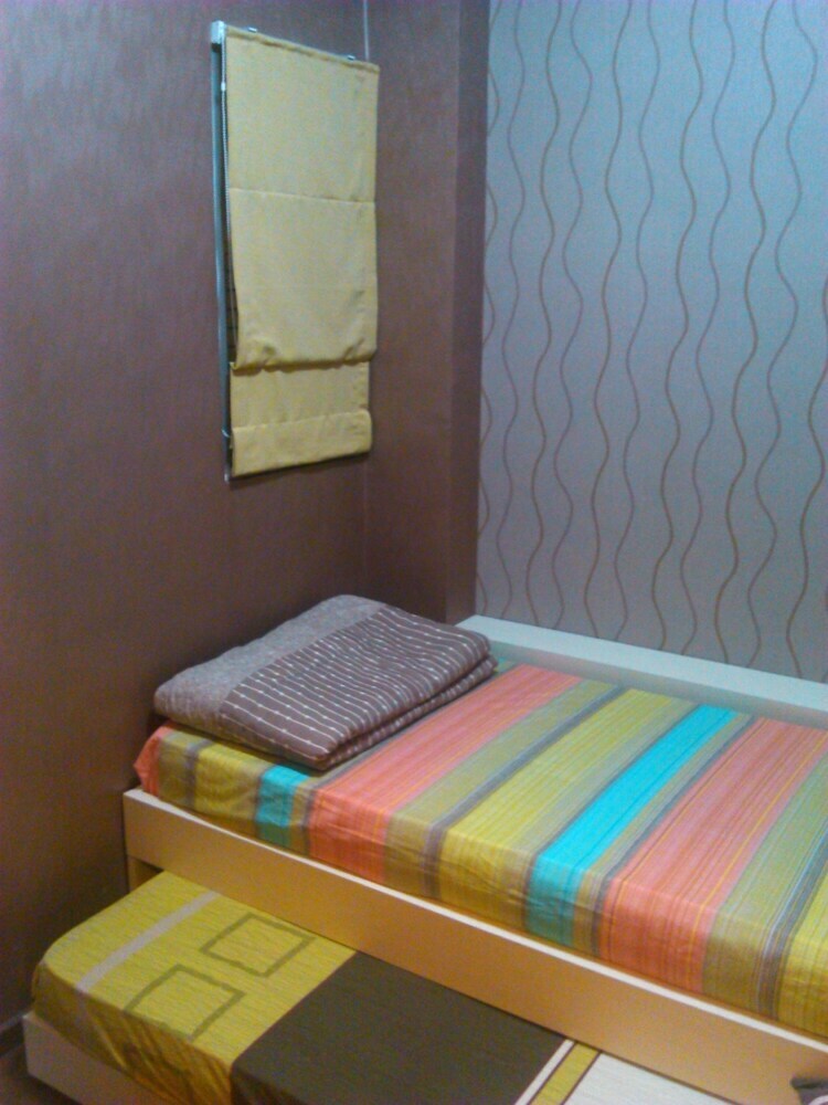 Apartemen The Suites Metro Yudis