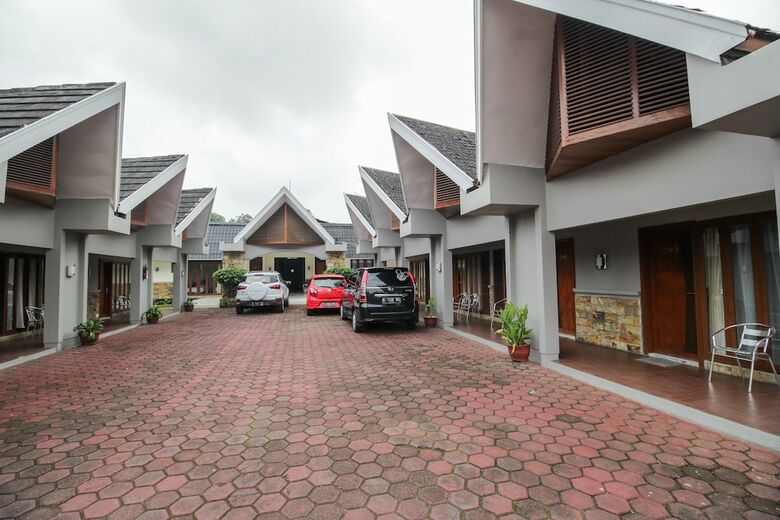 Hotel Airy Cisarua Raya Puncak Km 85 Bogor