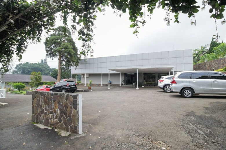 Hotel Airy Cisarua Raya Puncak Km 85 Bogor