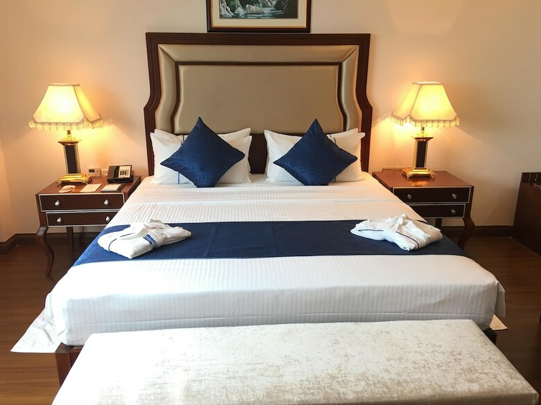 Hotel Golden Tulip Headington Ruwi