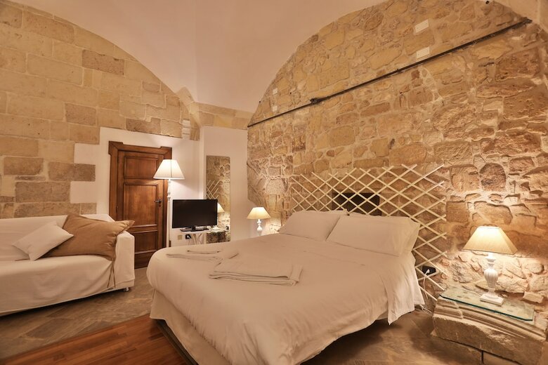 Chiesa Greca B&B Suites