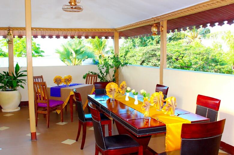 The Island Town Hotel - Adults Only