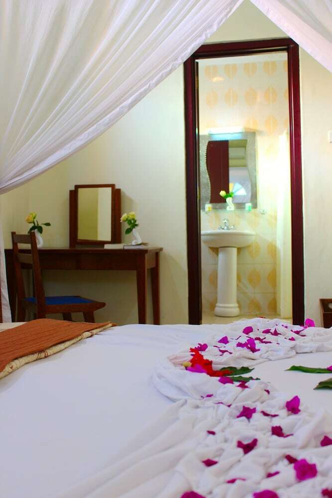 The Island Town Hotel - Adults Only