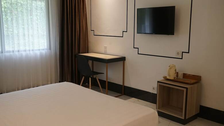 Topas Galeria Hotel