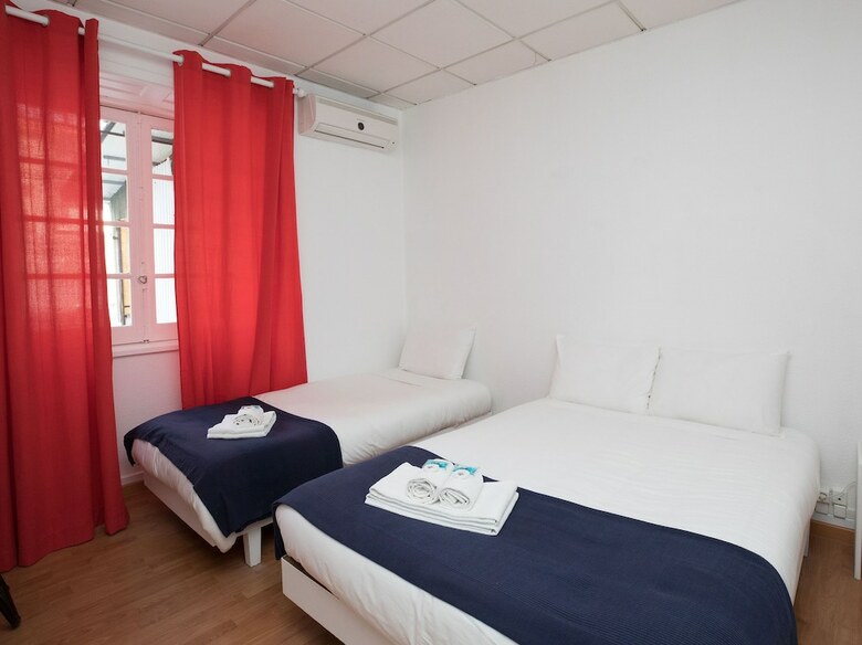 Hotel Peters Guesthouse - Al