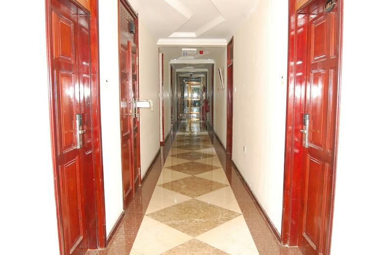 Nemax Royal Hotel