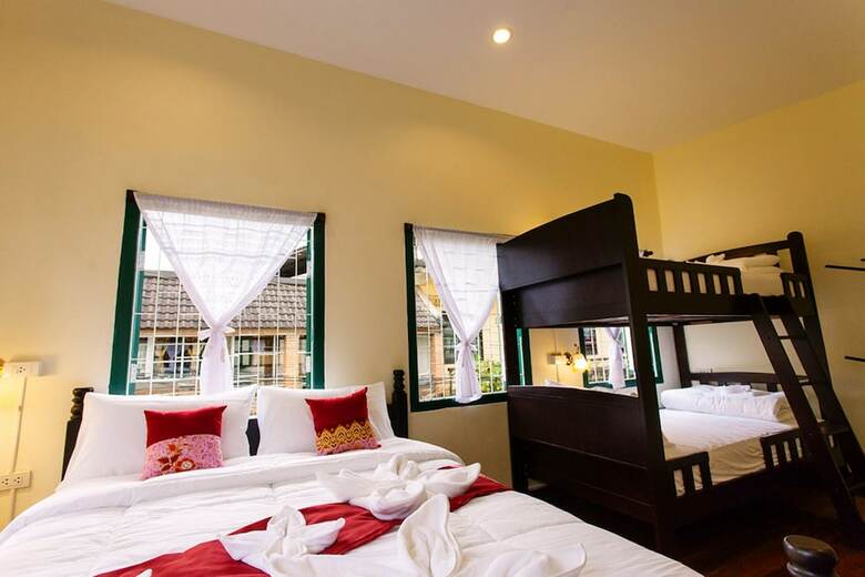 Hostal Srisomboon Hostel