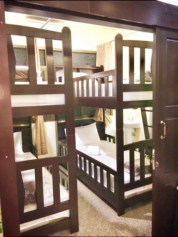 Hostal Srisomboon Hostel
