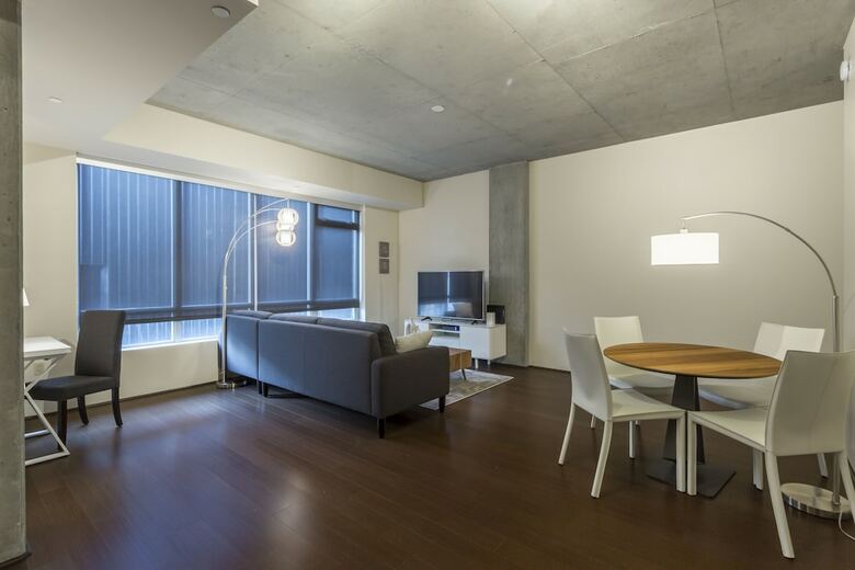 Domicile Suites At Mark On 8th