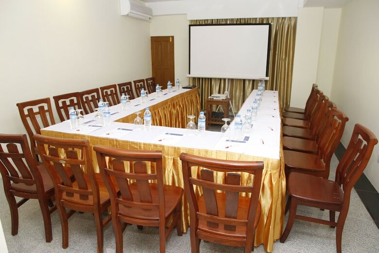 Shwe Htee Hotel