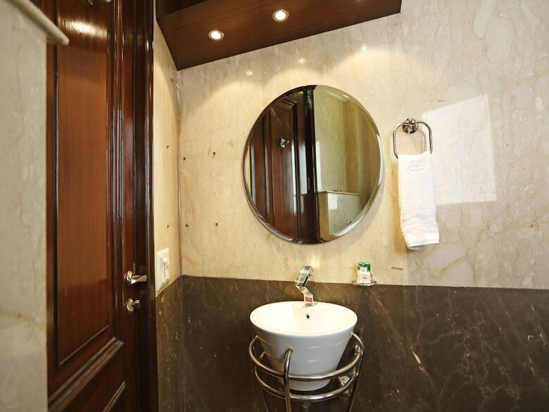 Hotel Oyo Flagship 5265 Hauz Khas Metro