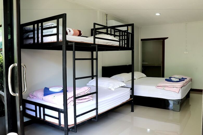 Hotel Khlong Dao Sunset Villa