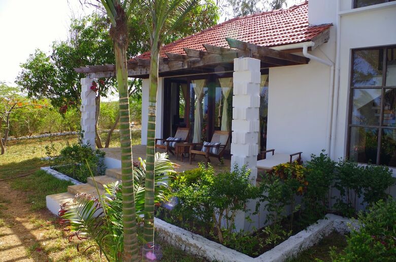 Bed & Breakfast Karabai Villa