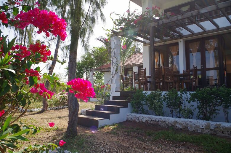 Bed & Breakfast Karabai Villa