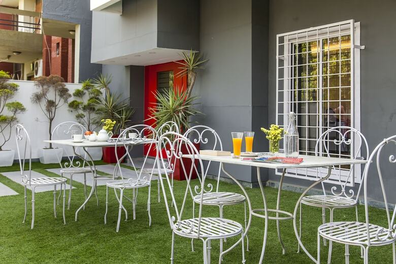 Hotel Oyo Townhouse 004 Sector 51 Noida
