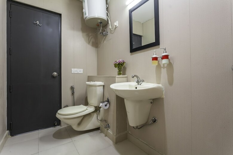 Hotel Oyo Townhouse 004 Sector 51 Noida