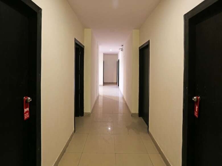 Hotel Oyo Townhouse 004 Sector 51 Noida