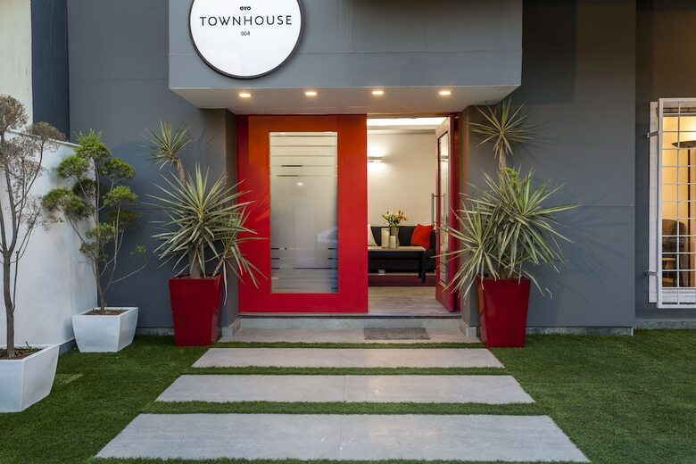 Hotel Oyo Townhouse 004 Sector 51 Noida