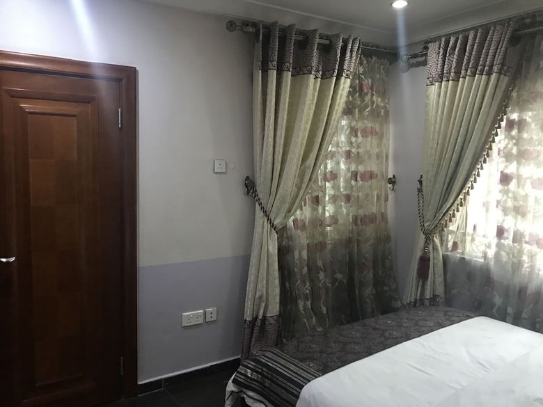 Aparthotel Casa Valleta Guest House & Apartments