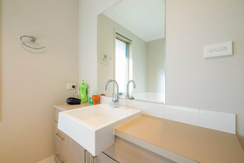 Hotel Getaway Holiday House Bankstown