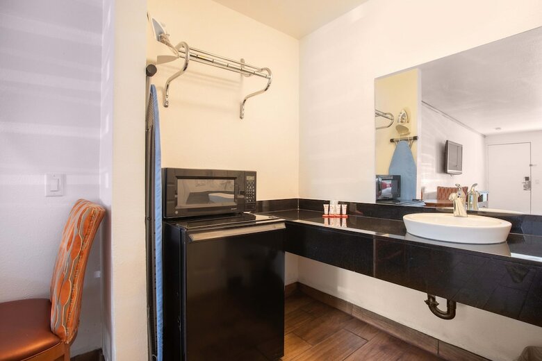 Motel Oyo Hotel Palmdale - Antelope Valley