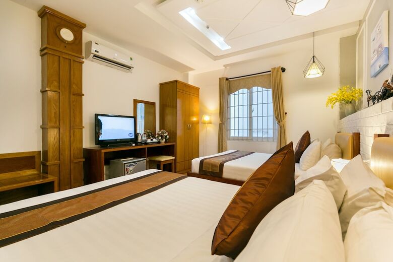Symphony Hotel