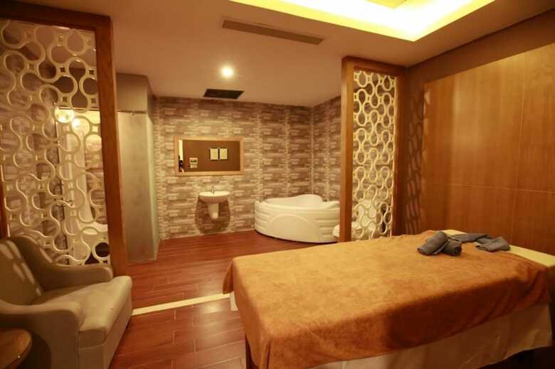 Muong Thanh Grand Con Cuong Hotel