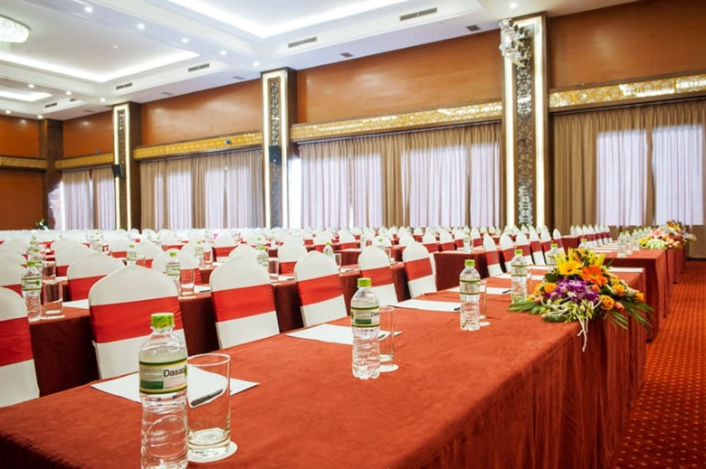 Muong Thanh Grand Con Cuong Hotel