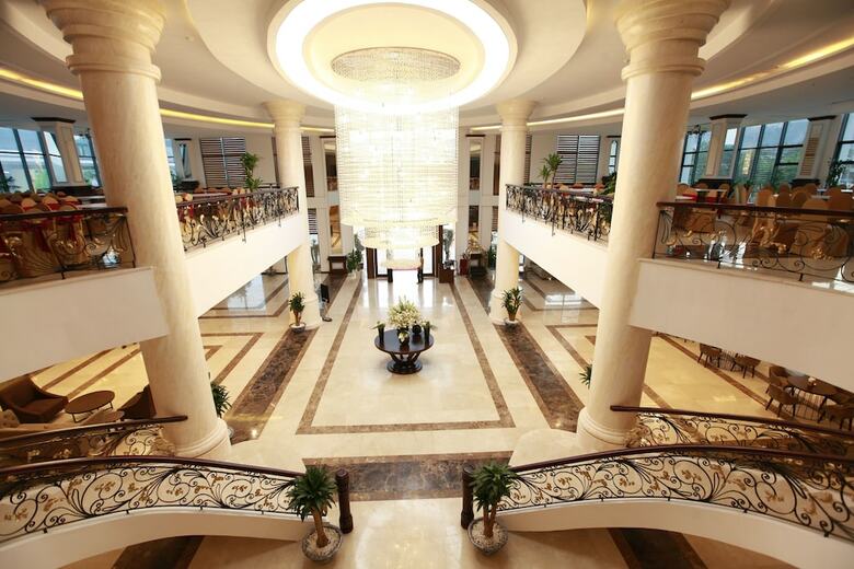 Muong Thanh Grand Con Cuong Hotel