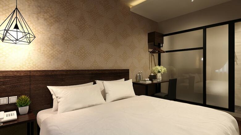 The Square Hotel