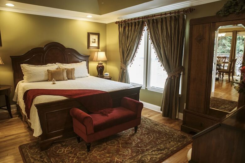 Biltmore Village Inn Bed And Breakfast