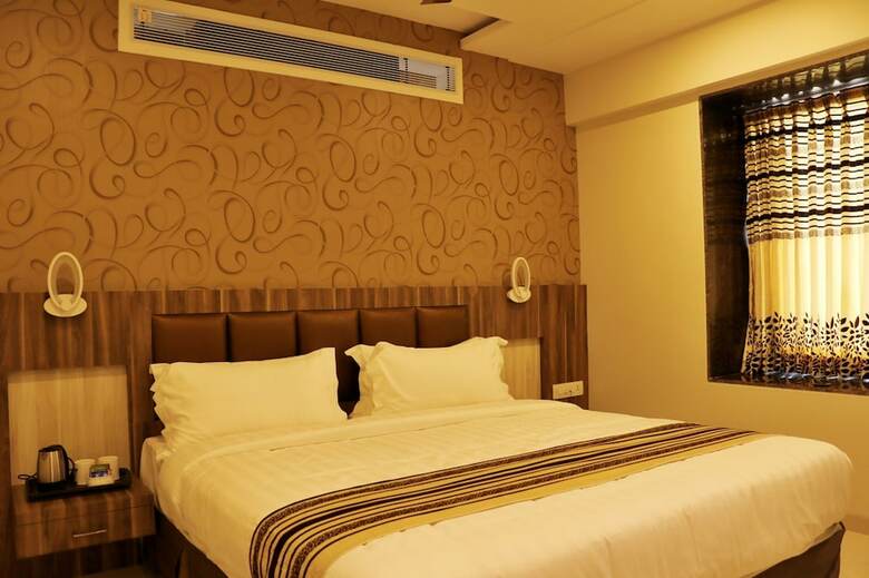 Hotel Vits Sagar Plaza, Pune Chakan