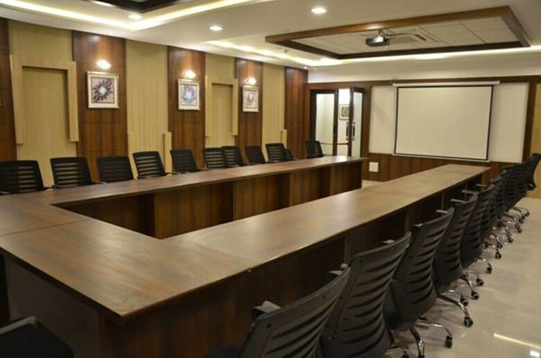 Hotel Vits Sagar Plaza, Pune Chakan