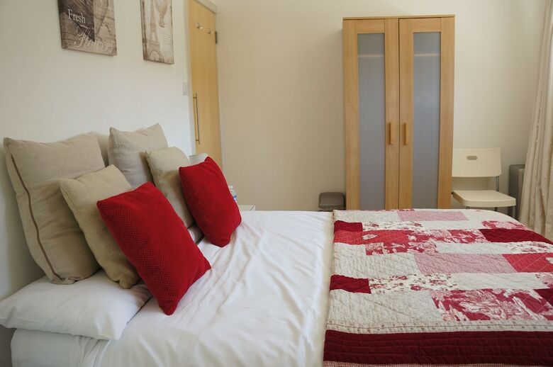 The Barn & Pheasant Cottage