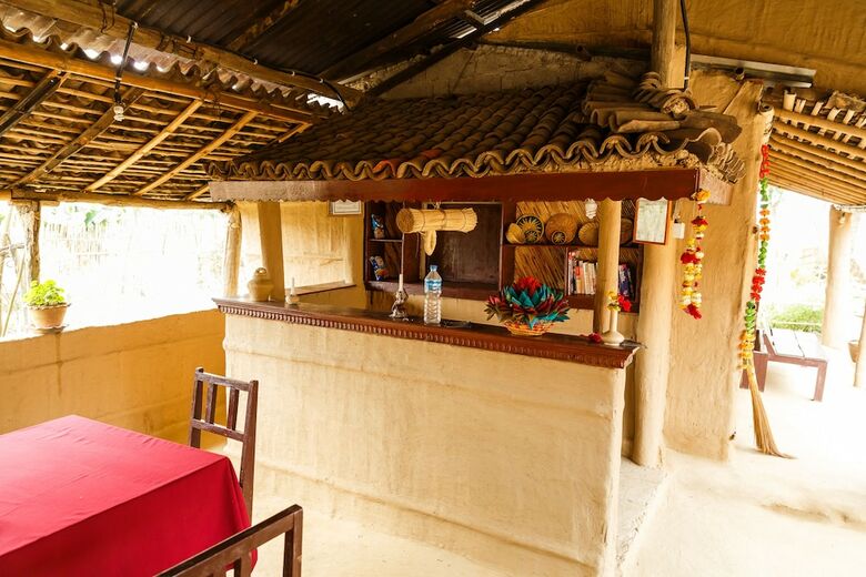 Hotel Tharu 20for7 Holiday House