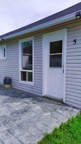 Lunge Haven Cottages & Boating Club