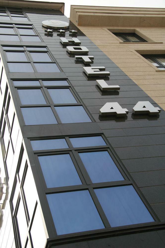 Hotel 44