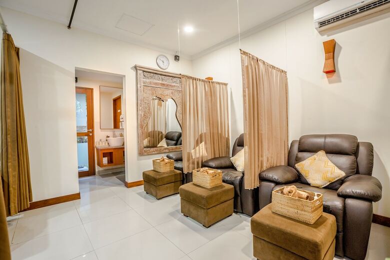 Hostal Lokal Bali Hostel